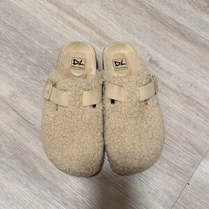 Tan Fuzzy Clogs